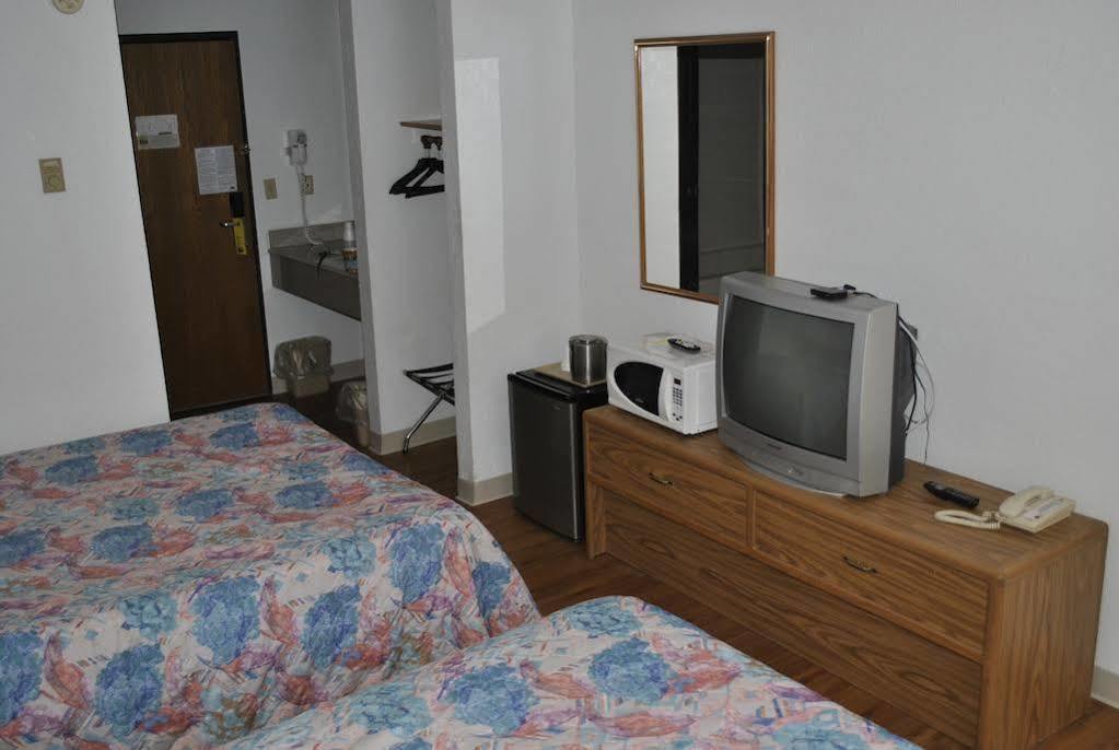 Waconia Inn And Suites מראה חיצוני תמונה